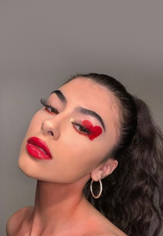 20 Valentine’s day Makeup Ideas 2023 : Red Love Heart Eye Makeup + Red Lips