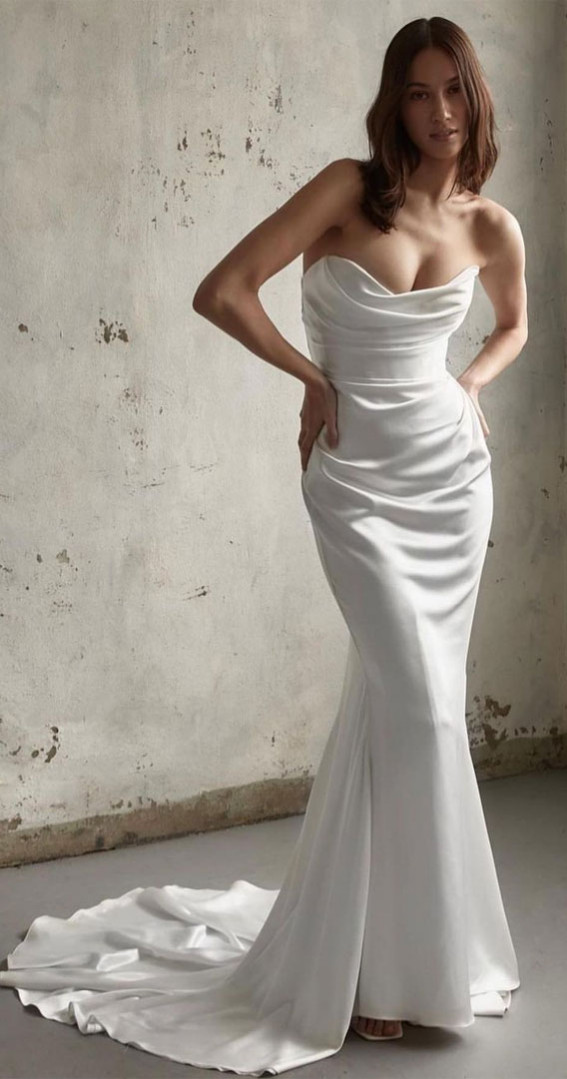Timeless Wedding Dresses To Lookout : Strapless + Luxurious silk crepe