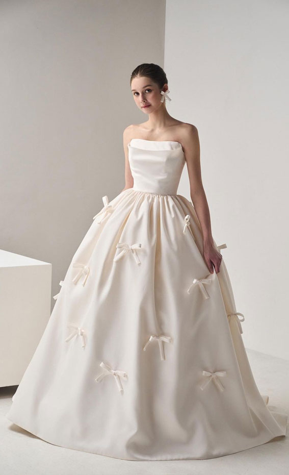 50+ Wedding Dress Trends 2023 : Simple & Feminine Wedding Dress