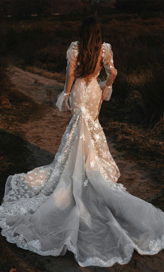 Timeless Wedding Dresses To Lookout : Low Illusion Back Mermaid Gown