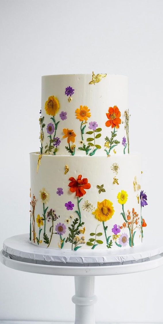 33 Edible Flower Cakes That’re Simple But Outstanding : Two-Tiered Botanical Cake