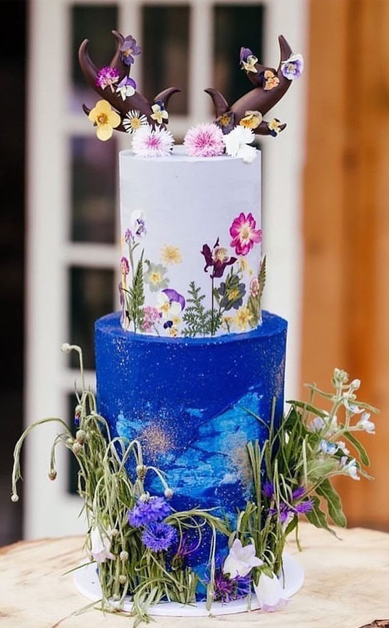 33 Edible Flower Cakes That’re Simple But Outstanding : Midsummer Cake