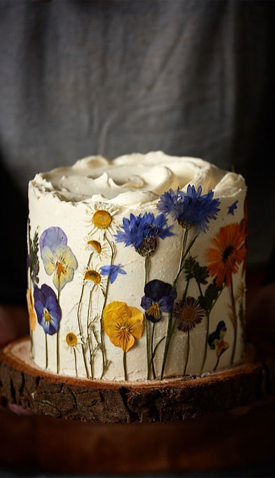 33 Edible Flower Cakes That're Simple But Outstanding : Buttercream +  Pressed Flowers