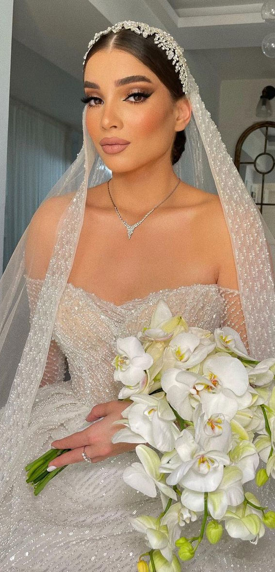 50 Romantic Wedding Makeup Ideas : Elegant + Soft Glam Look