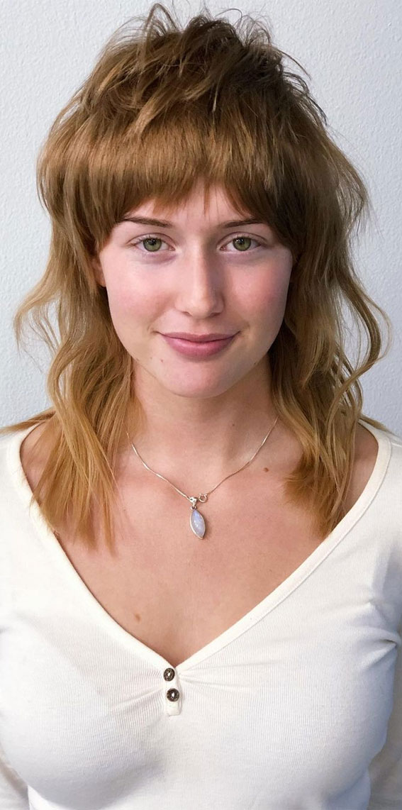 Shag Haircuts That’re Low-Maintenance Yet Stylish Haircut : Golden Brown Shaggy Crown
