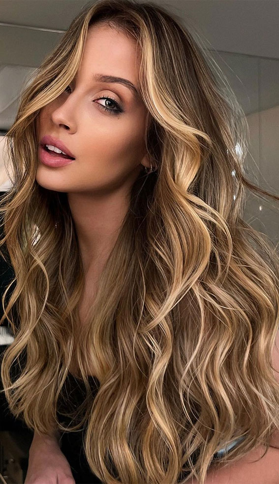 57 Cute Hair Colours and Hairstyles : Golden Beige Soft Waves
