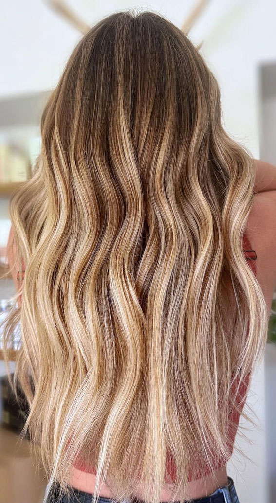 50 Cute Summer Hair Colours : Creamy Caramel Lived In Foilayage