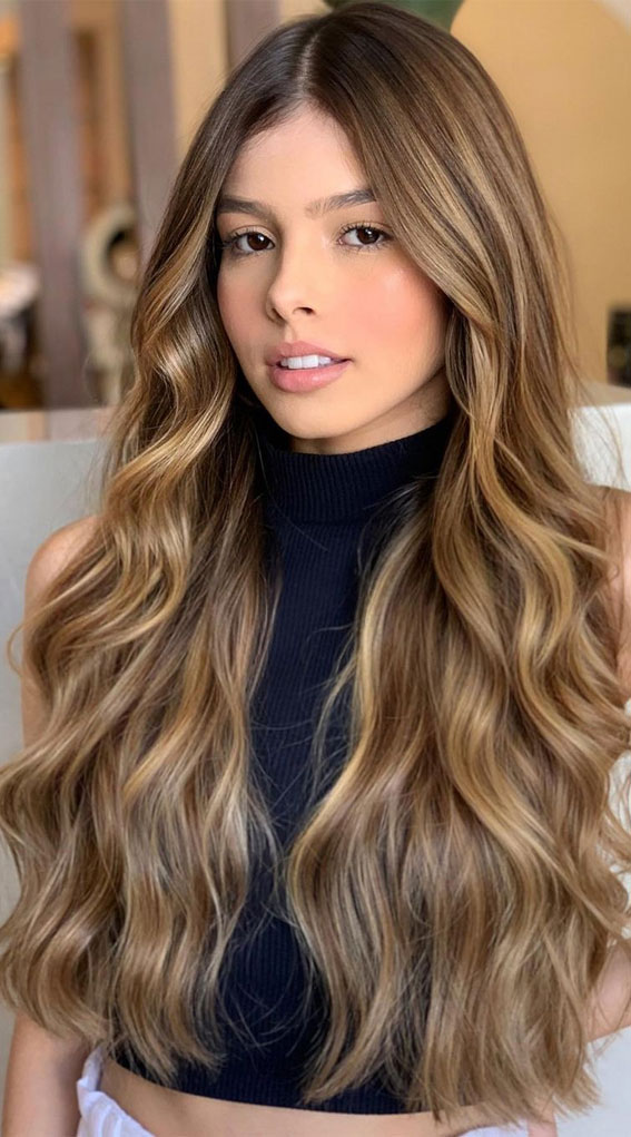 57 Cute Hair Colours and Hairstyles : Caramel-Toned Blonde Shade
