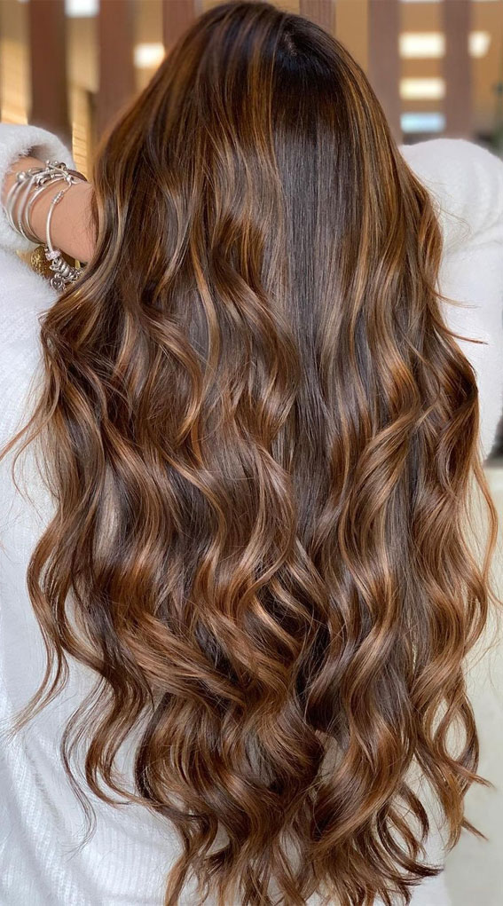 57 Cute Hair Colours and Hairstyles : Brunette with Hazelnut Highlights