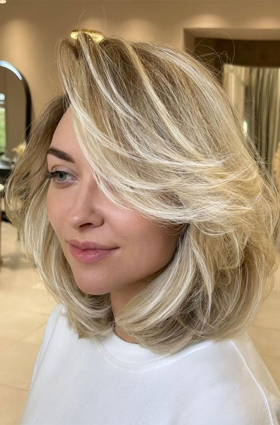 50+ Different Styles of Layered Haircuts : Blonde Layered Bob with Side Part