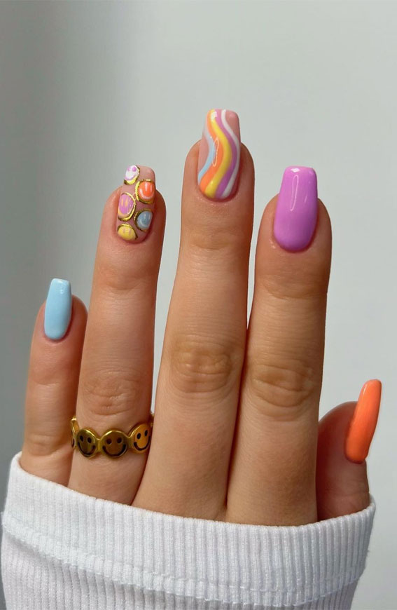 Cute Spring Nails To Inspire You : Smiley Face Nails