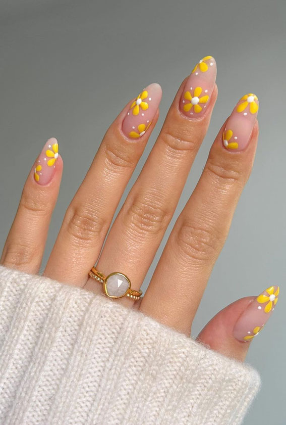 Cute Spring Nails To Inspire You : Yellow Daisy Sheer Nails