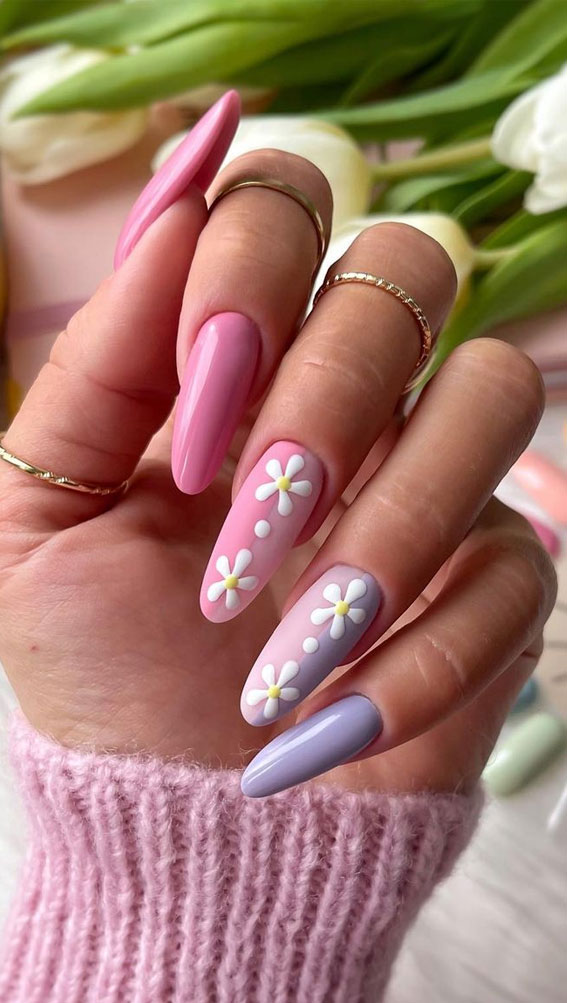 Cute Spring Nails To Inspire You : Two Tone Nails with Flowers