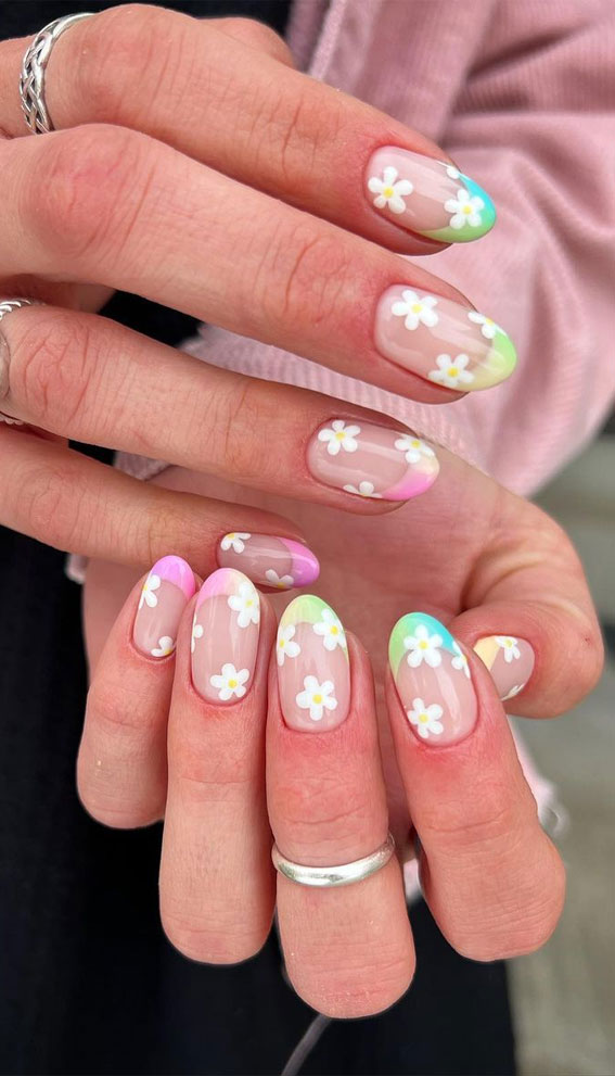 Cute Spring Nails To Inspire You : Daisy + French Tips