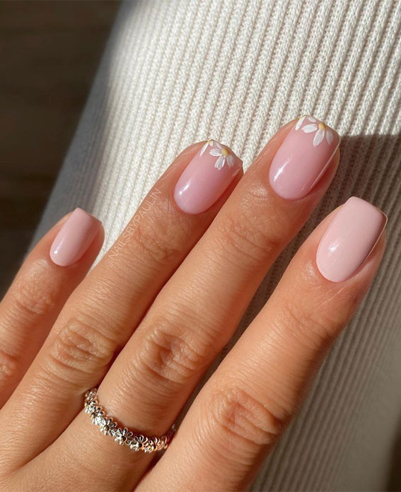 Cute Spring Nails To Inspire You : Delicately White Floral Tips