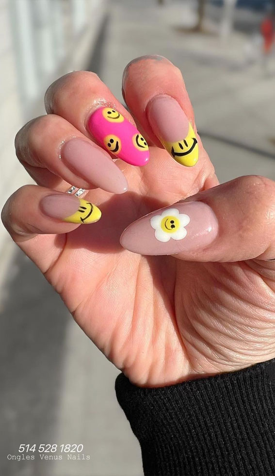 50+ Cute Summer Nails for 2023 : Happy Flower Nails