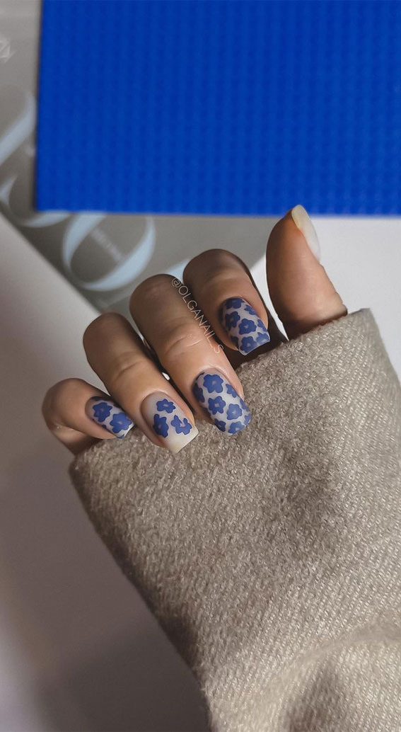 50+ Cute Summer Nails for 2023 : Blue Grey Floral Nails