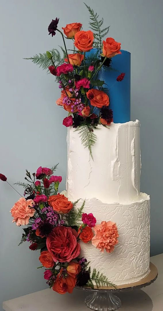 Beautiful 50+ Wedding Cakes to Suit Different Styles : Blue & White Cake with Bright Floral