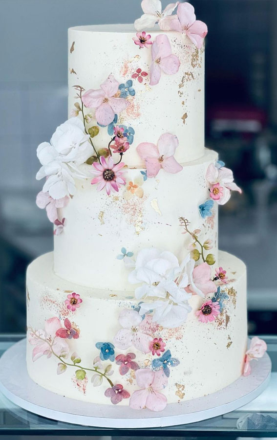 Beautiful 50+ Wedding Cakes to Suit Different Styles : A mix of edible, real and silk flowers