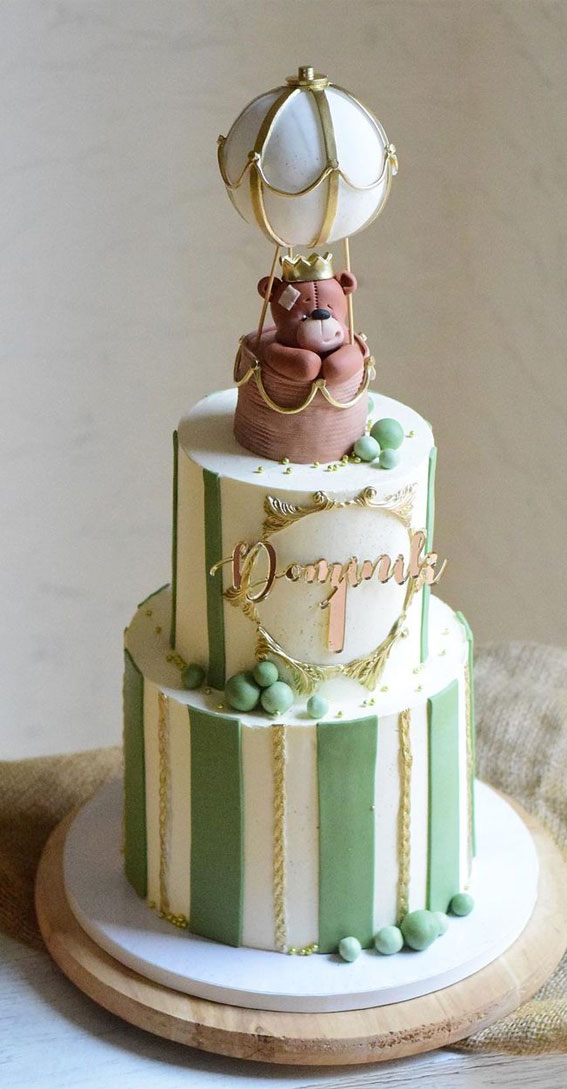 45 Cake Ideas to Remember for Baby’s First Milestone : Green & Gold Combo