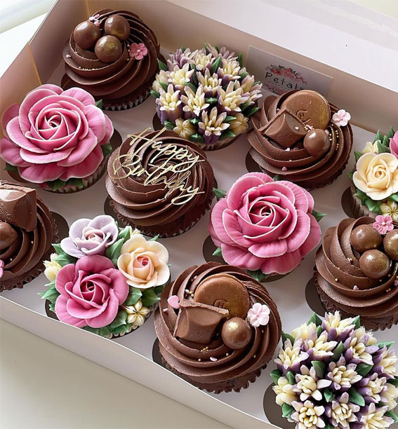 40 Sweet Temptations Irresistible Cupcake Creations : Half Floral / Half chocolate decadence box