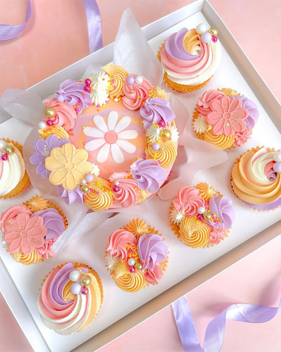 40 Sweet Temptations Irresistible Cupcake Creations : Flower Power Cupcakes