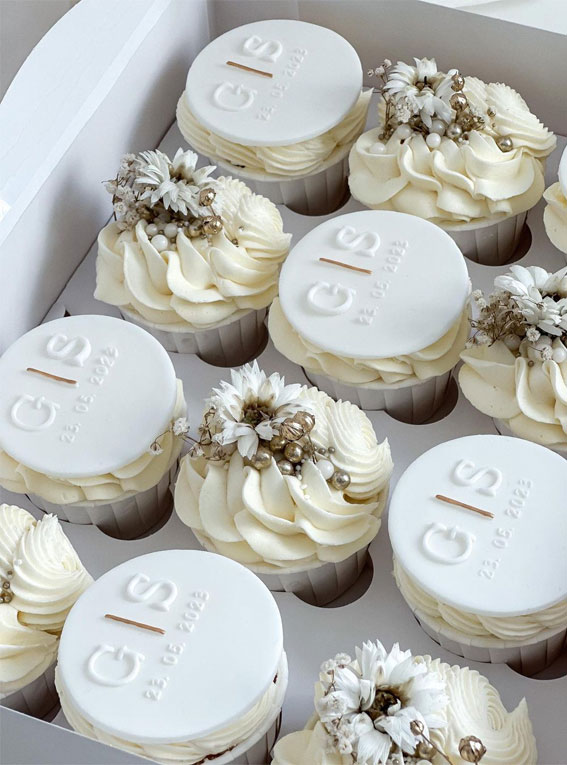40 Sweet Temptations Irresistible Cupcake Creations : White Buttercream Wedding Cupcakes