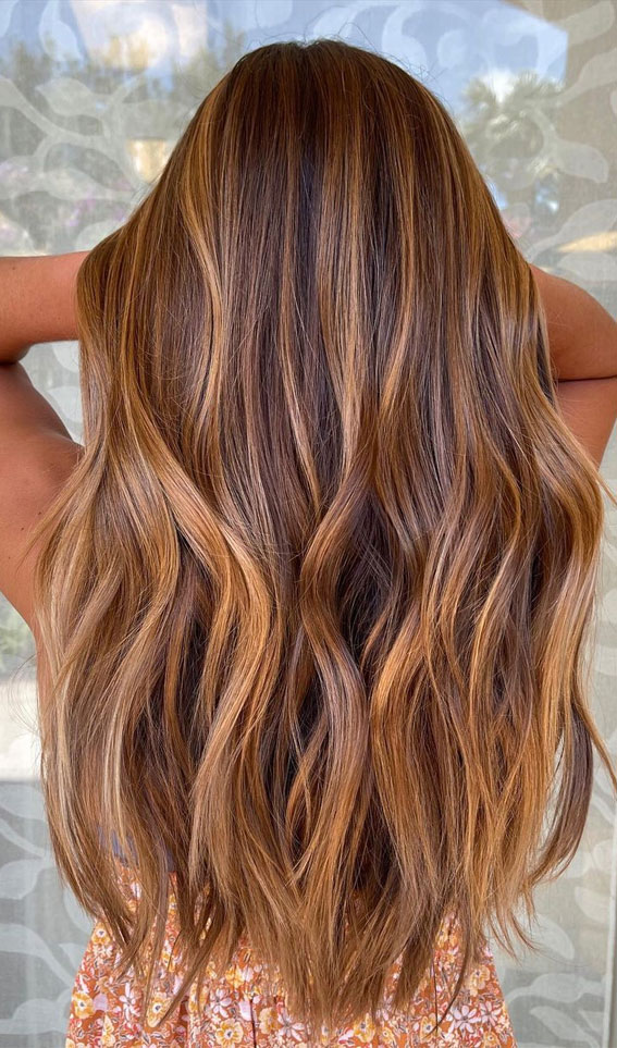 Breathtaking Balayage Hair Colour Ideas : Gingerbread Topped with Caramel
