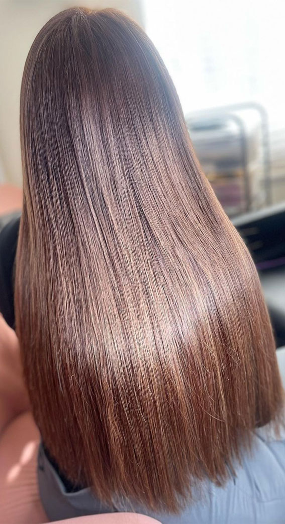 Sophisticated Hair Colour Ideas for a Chic Look : Glossy Chocolate Brown