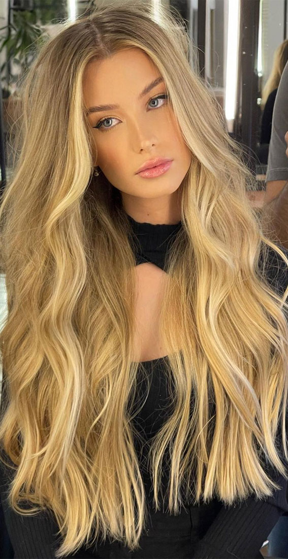 Sophisticated Hair Colour Ideas for a Chic Look : Golden Beach Blonde