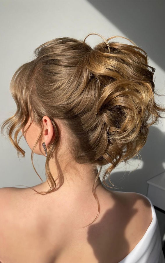 50+ Classic Wedding Hairstyles That Never Go Out of Style : Messy Chignon Hairstyle