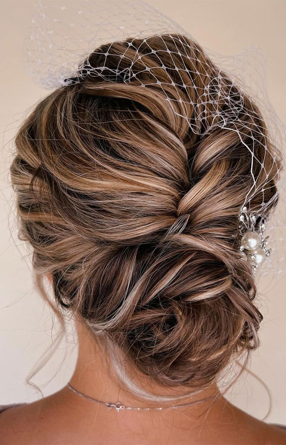 50+ Classic Wedding Hairstyles That Never Go Out of Style : Short Hair Updo