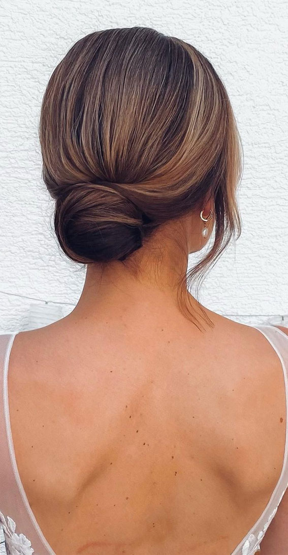 7 Popular Bridal Hairstyles to Consider For Your Wedding Day - Savvy Bridal