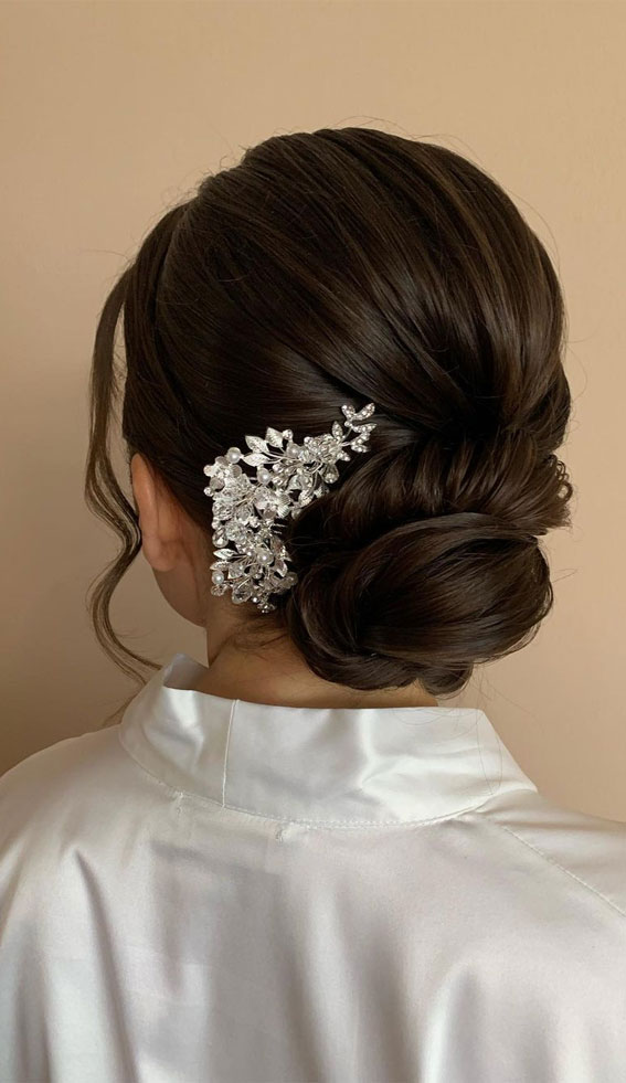 50+ Classic Wedding Hairstyles That Never Go Out of Style : Elegant Low Updo
