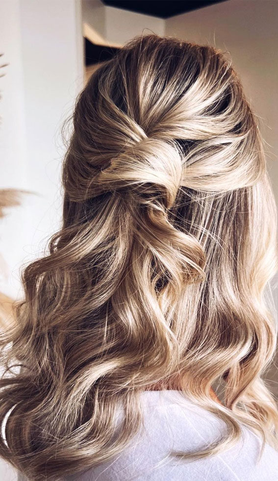 50+ Classic Wedding Hairstyles That Never Go Out of Style : Half Up Half Down Hairstyles