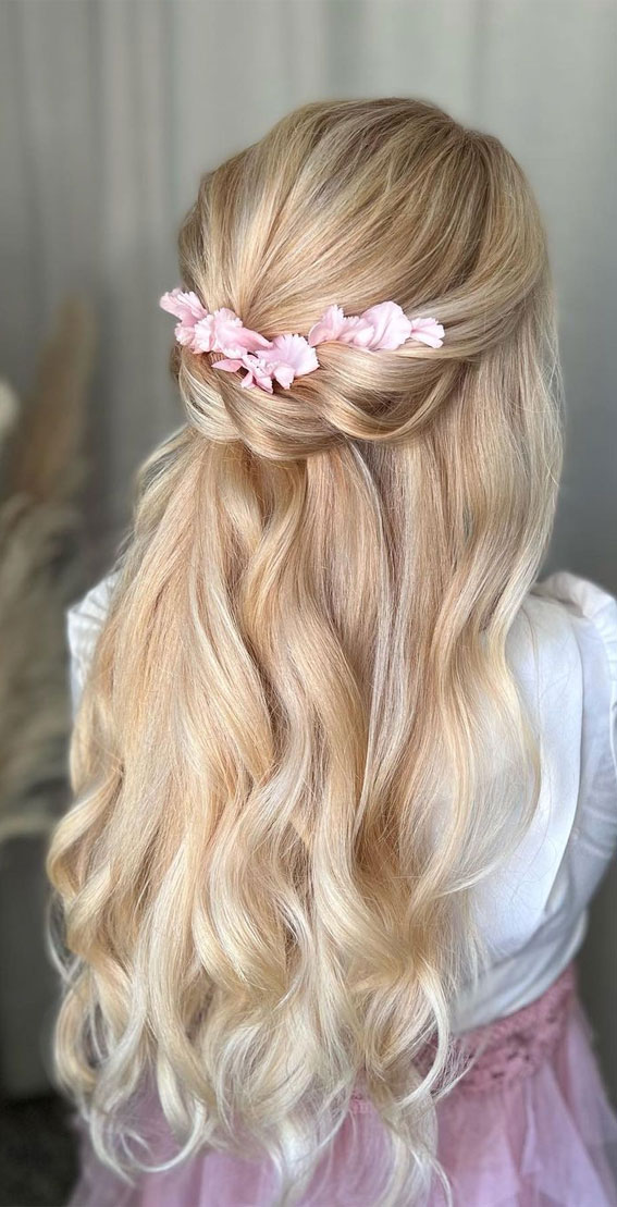 30 Chic and Versatile Hairstyles for the Fashion-Forward Bride : Boho-Inspired Half-Up, Half-Down with floral