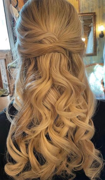 30 Chic and Versatile Hairstyles for the Fashion-Forward Bride ...