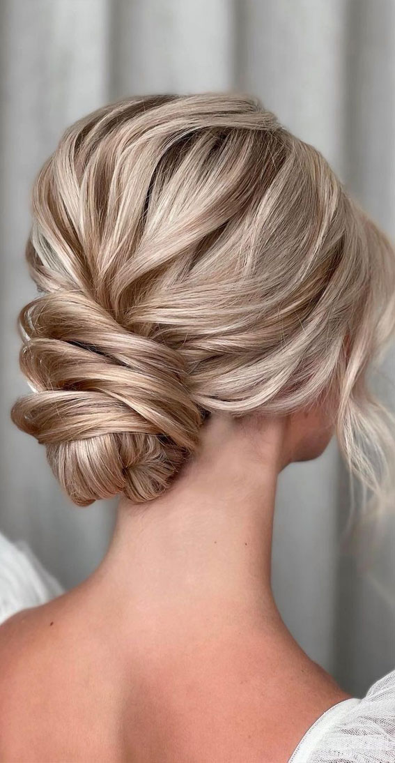 50+ Classic Wedding Hairstyles That Never Go Out of Style : Sophisticated Low Updo