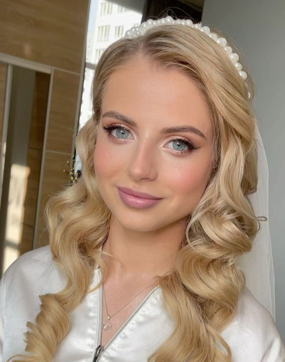 Dreamy Wedding Makeup Ideas for the Hopeless Romantic : Soft Blush Bridal Makeup
