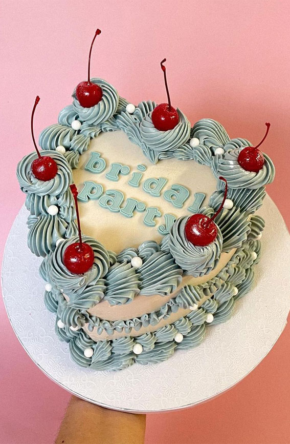 47 Buttercream Cake Ideas for Every Celebration : Bridal Party Lambeth Cake