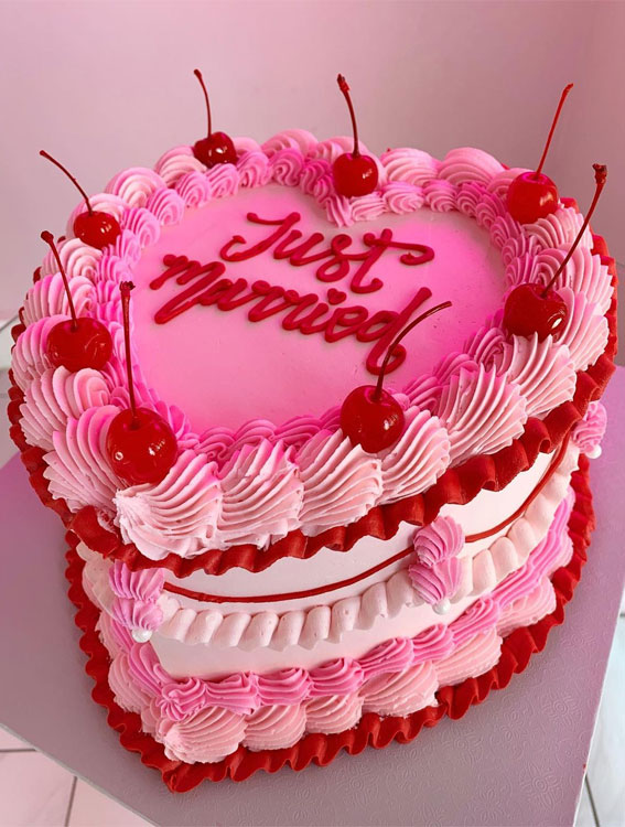 47 Buttercream Cake Ideas for Every Celebration : Fun Vegas Wedding Cake