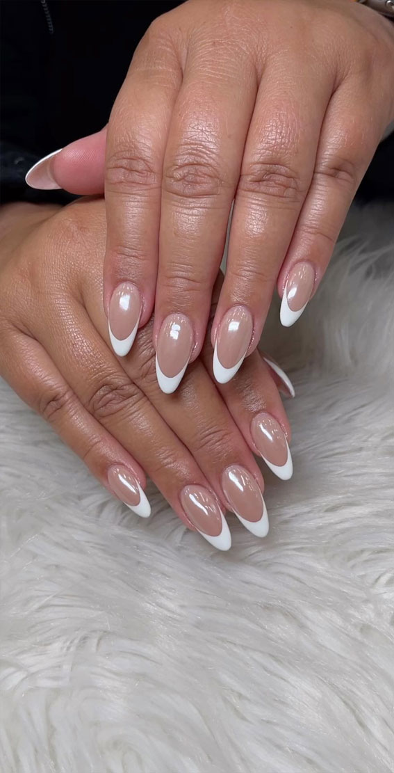 Stylish Short Almond Nail Designs for You to Try | MOROVAN