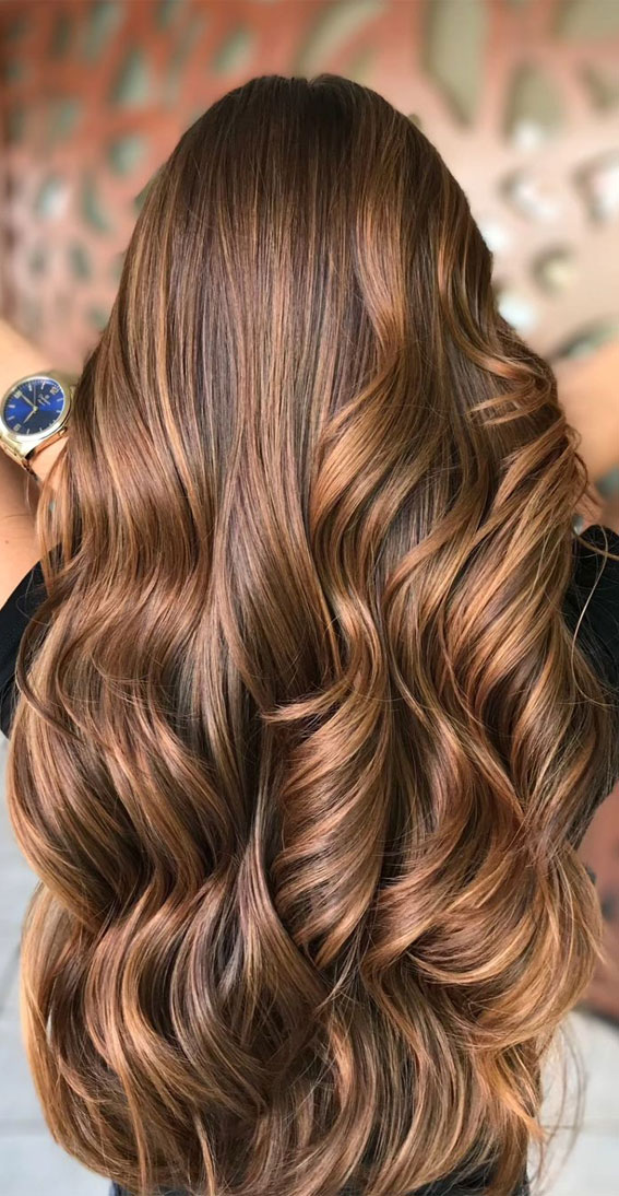54 Trendy Hair Colour Ideas to Rock This Autumn : Golden Brown with Honey