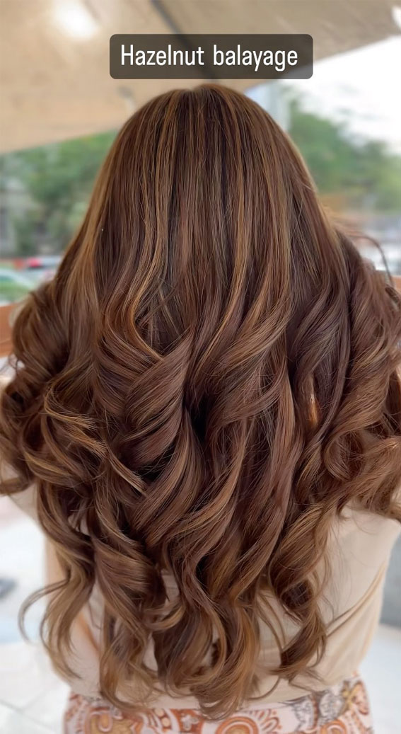 42 Stunning Autumn Hair Colour Ideas to Embrace the Season : Hazelnut Balayage
