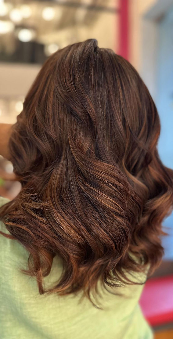42 Stunning Autumn Hair Colour Ideas to Embrace the Season : Chestnut Dreams