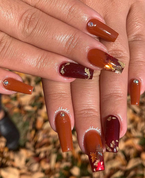 Embrace Autumn with Stunning Nail Art Ideas : Fall-Toned Acrylic Nails with Foil Tips