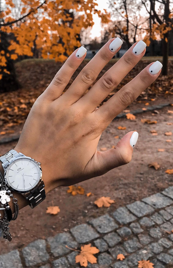 Embrace Autumn with Stunning Nail Art Ideas : Minimalist White Short Nails