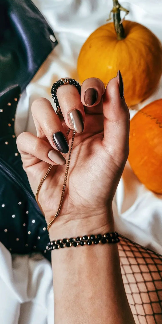 Embrace Autumn with Stunning Nail Art Ideas : Shades of Brown Autumn Nails