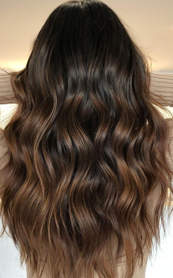 Warm and Inviting Fall Hair Colour Inspirations : Espresso Brown Balayage