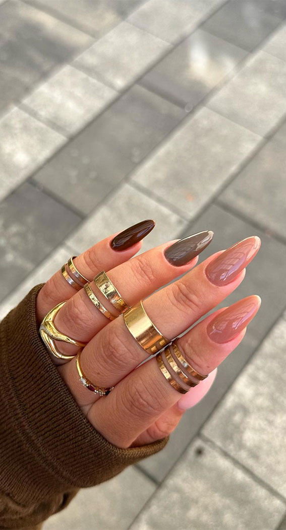 Embrace Autumn with Stunning Nail Art Ideas : Gradient Nude To Brown Nails